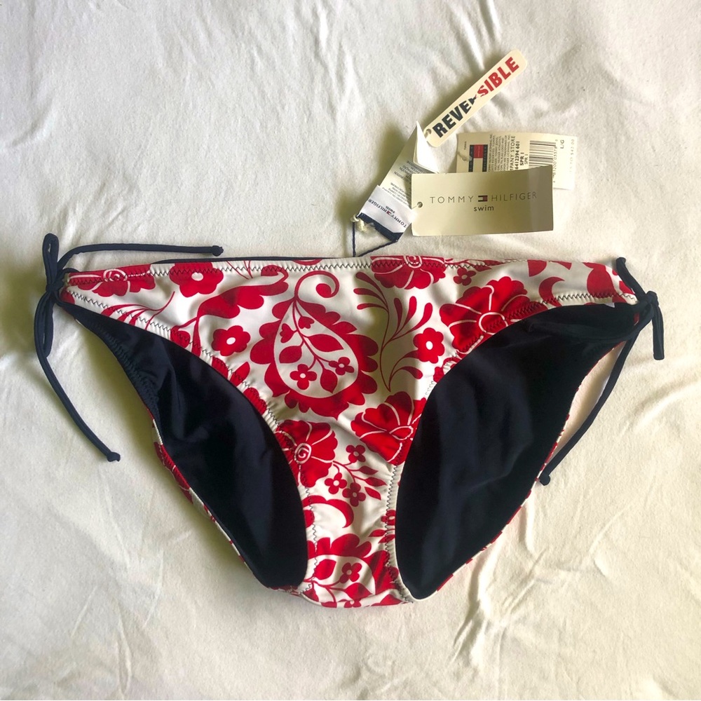 NWT Tommy Hilfiger reversible bikini bottoms - Size L (S01)